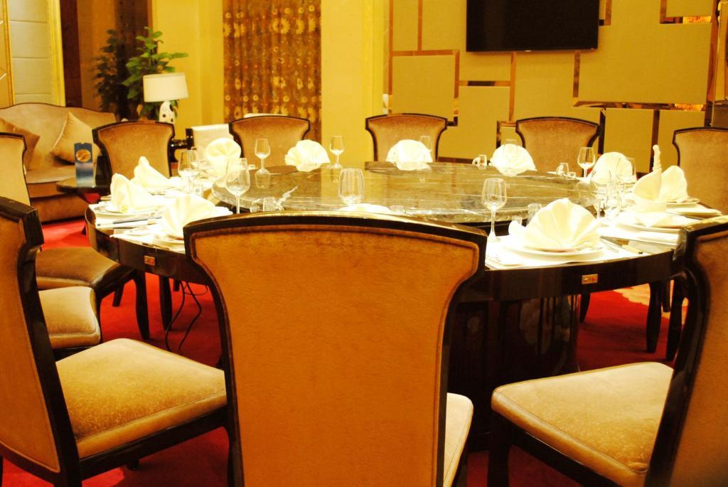 Datong Weidu International Hotel Exterior foto