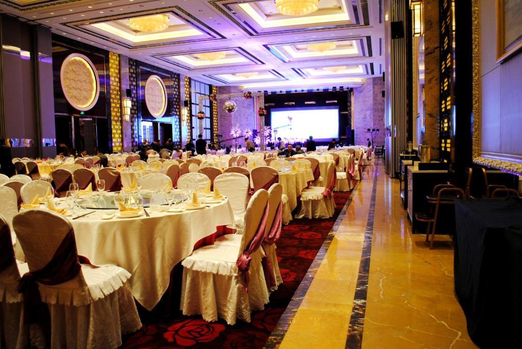 Datong Weidu International Hotel Exterior foto