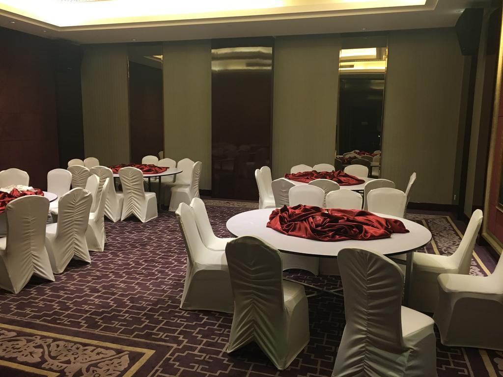 Datong Weidu International Hotel Exterior foto